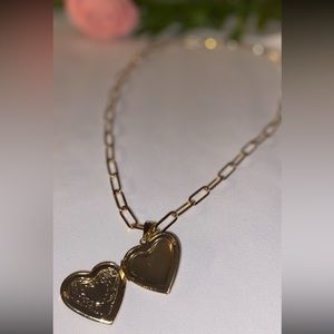 Sleek link Heart pendant 💛